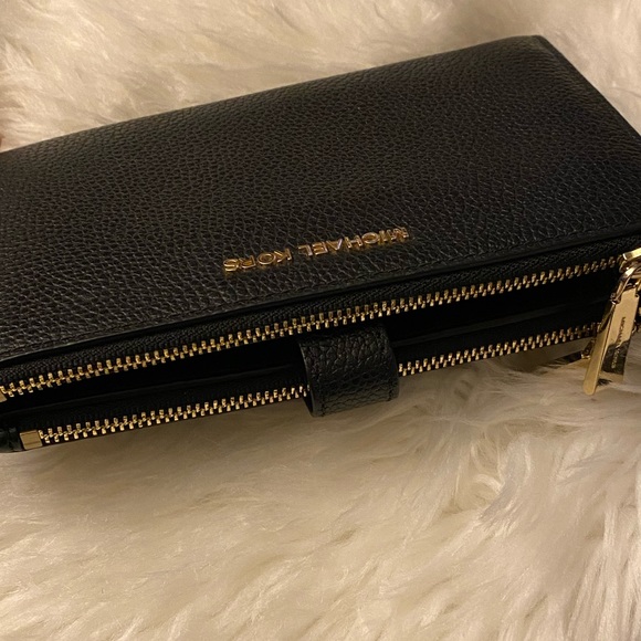 Michael Kors Adele Leather Smartphone Wallet in Black - Picture 7 of 14